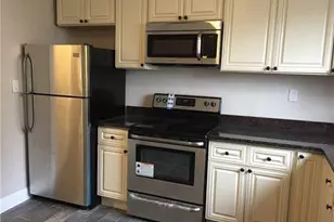 26 W Pine St, Islip, NY 11751 - Photo 2