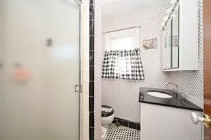 45-18 166th St, Flushing, NY 11358 - Photo 16