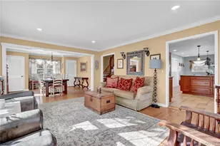 8 Noel Pl, Smithtown, NY 11787 - Photo 14