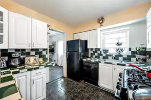 13 Crystal St, Elmont, NY 11003 - Photo 14