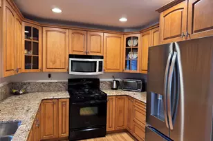 10 Evan Ct, Nanuet, NY 10954 - Photo 2