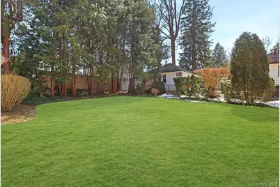 120 Brite Avenue, Scarsdale, NY 10583 - Photo 22