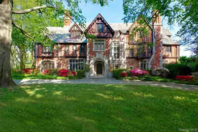 107 Bayview Road, Manhasset, NY 11030 - Photo 1