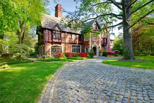 107 Bayview Rd, Manhasset, NY 11030 - Photo 2