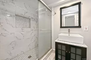 2 Cherrywood Ln, Port Washington, NY 11050 - Photo 22