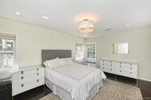 2 Cherrywood Ln, Port Washington, NY 11050 - Photo 16