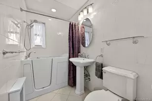 63-16 252nd St, Little Neck, NY 11362 - Photo 24