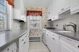 63-16 252nd St, Little Neck, NY 11362 - Photo 12