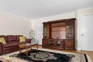 63-16 252nd St, Little Neck, NY 11362 - Photo 8