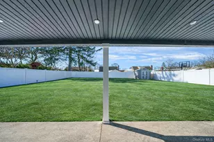 30 Jean Dr, North Babylon, NY 11703 - Photo 18