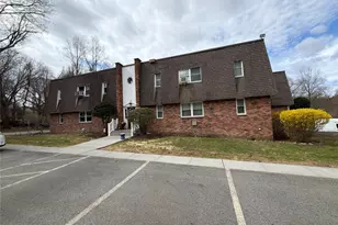 23 Crescent Dr, Thiells, NY 10984 - Photo 2