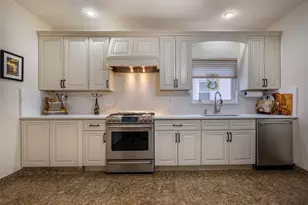 21-38 49th St, Astoria, NY 11105 - Photo 8