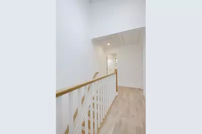 56 Kirkwood Road, Port Washington, NY 11050 - Photo 22