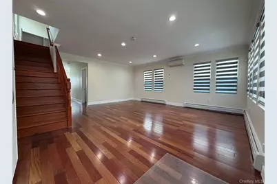 30 Herkomer Street, New Hyde Park, NY 11040 - Photo 4