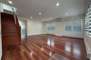 30 Herkomer St, New Hyde Park, NY 11040 - Photo 4