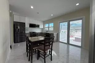 30 Herkomer St, New Hyde Park, NY 11040 - Photo 12