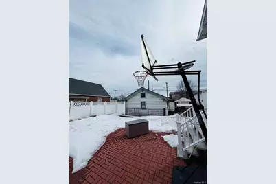 30 Herkomer Street, New Hyde Park, NY 11040 - Photo 20