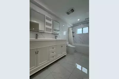 30 Herkomer Street, New Hyde Park, NY 11040 - Photo 14