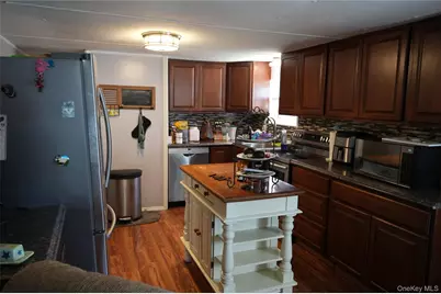 703-106 Fresh Pond Avenue, Calverton, NY 11792 - Photo 4