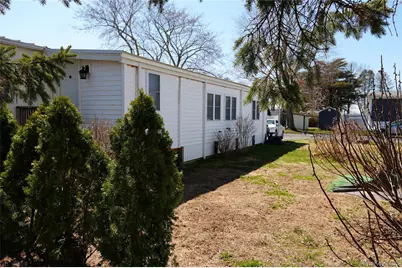 703-106 Fresh Pond Avenue, Calverton, NY 11792 - Photo 20