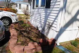 703-106 Fresh Pond Ave, Calverton, NY 11792 - Photo 10