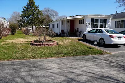 703-106 Fresh Pond Avenue, Calverton, NY 11792 - Photo 2