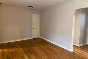 72-31 Little Neck Pkwy, Glen Oaks, NY 11004 - Photo 4