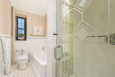 94-11 69th Avenue #102, Forest Hills, NY 11375 - Photo 22