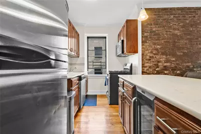 21-78 35th Street #4B, Astoria, NY 11103 - Photo 4