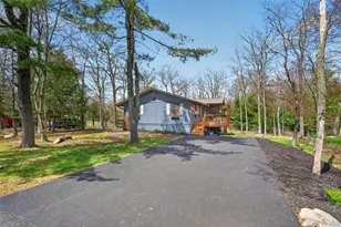 4 Picadilly Ct, Rock Hill, NY 12775 - Photo 2