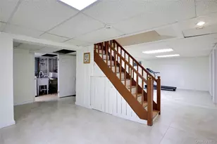 16 Arbor Rd, East Hills, NY 11577 - Photo 18