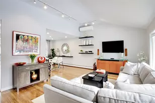 1 James Ave, Port Washington, NY 11050 - Photo 6