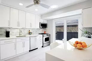 1 James Ave, Port Washington, NY 11050 - Photo 10