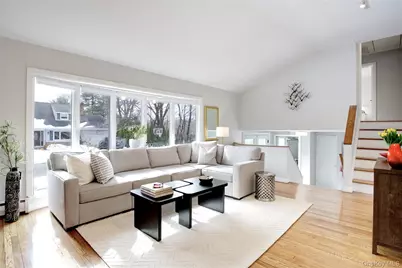 1 James Avenue, Port Washington, NY 11050 - Photo 4