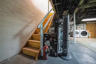 107-10 111th St, Richmond Hill, NY 11419 - Photo 6