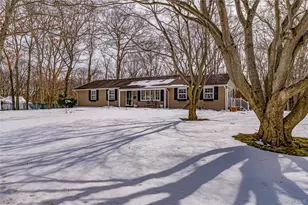 9 Storybook Ln, Saint James, NY 11780 - Photo 10