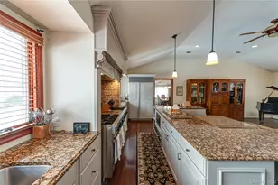 9 Storybook Ln, Saint James, NY 11780 - Photo 18