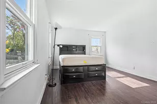 1043 Wilson Blvd, Central Islip, NY 11722 - Photo 10