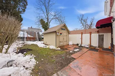 10034 198th Street, Hollis, NY 11423 - Photo 18