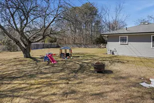 130 Beaver Dam Rd, Brookhaven, NY 11719 - Photo 30