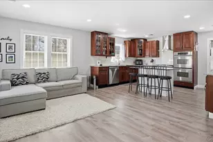 130 Beaver Dam Rd, Brookhaven, NY 11719 - Photo 12