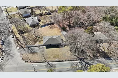 130 Beaver Dam Road, Brookhaven, NY 11719 - Photo 8