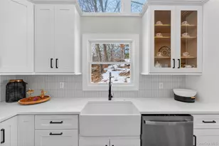 74 Roosevelt Rd, Hyde Park, NY 12538 - Photo 14