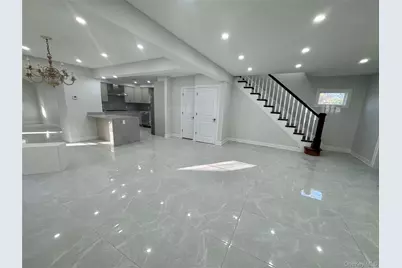 32 A Berkshire Road, Great Neck, NY 11023 - Photo 2