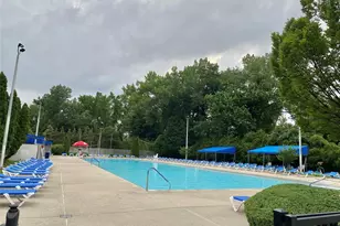 32 A Berkshire Rd, Great Neck, NY 11023 - Photo 42