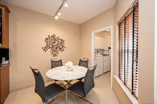 113 Windwatch Dr, Hauppauge, NY 11788 - Photo 6