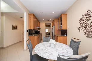 113 Windwatch Dr, Hauppauge, NY 11788 - Photo 8