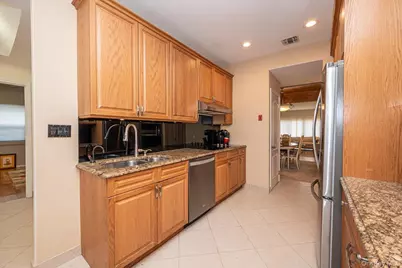 113 Windwatch Drive, Hauppauge, NY 11788 - Photo 10