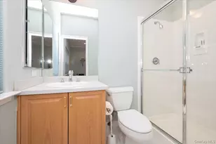 113 Windwatch Dr, Hauppauge, NY 11788 - Photo 32