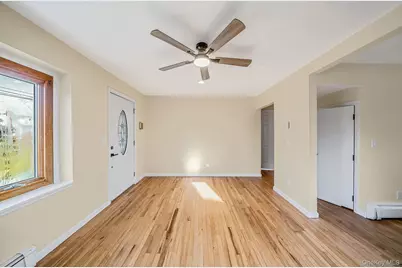 31 Walnut Avenue, Patchogue, NY 11772 - Photo 8